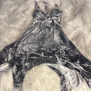 Elegant Black and White Sleepwear